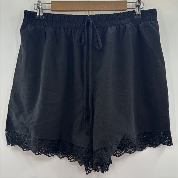 BloomChic Pants - BloomChic Black lace hem Shorts